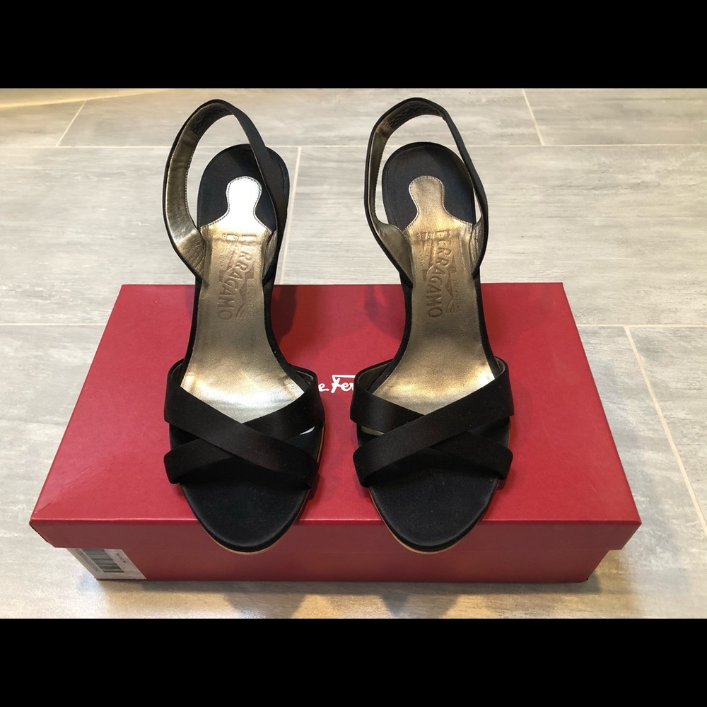 Salvatore Ferragamo Fabric Black Sandal - Picture 4 of 7